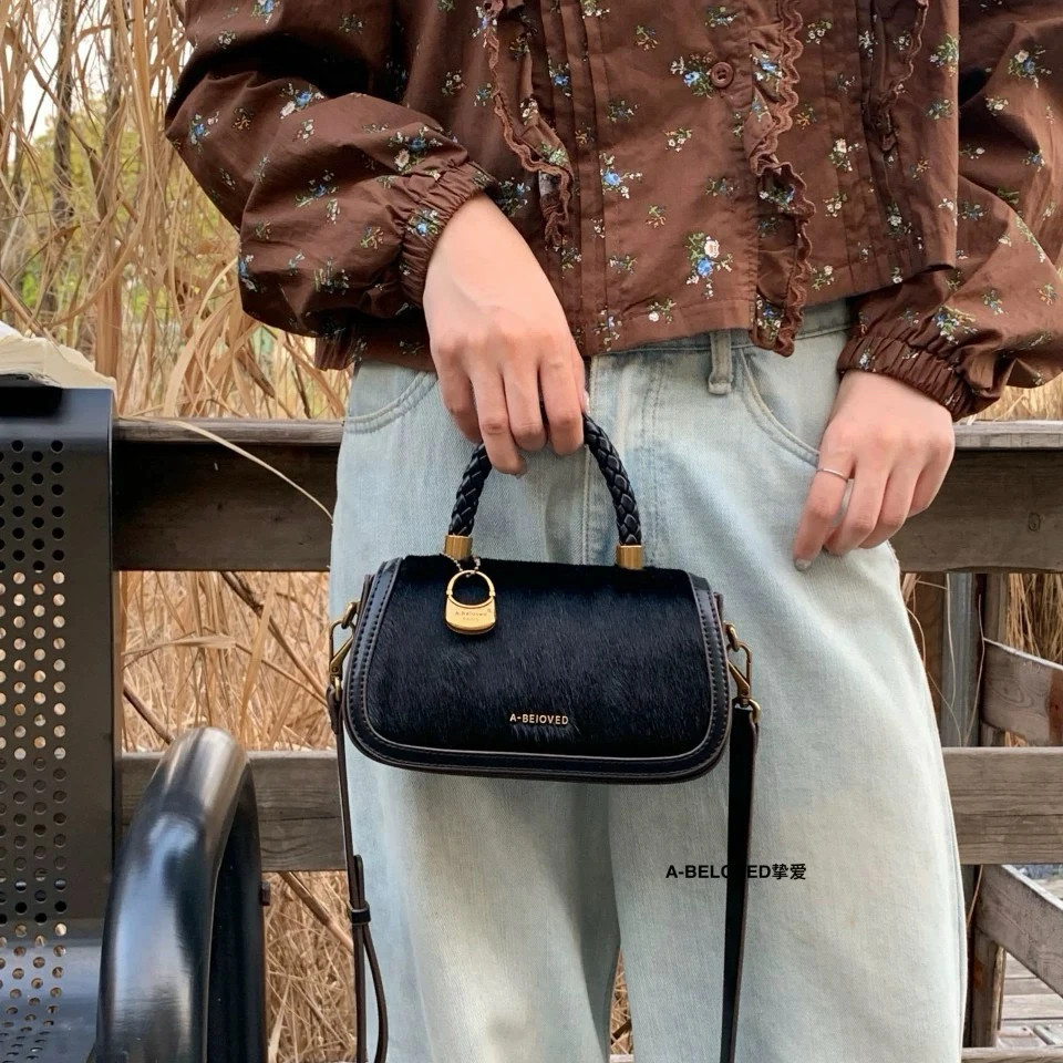 轻奢百搭高级感气质时尚斜挎女士包新品A77