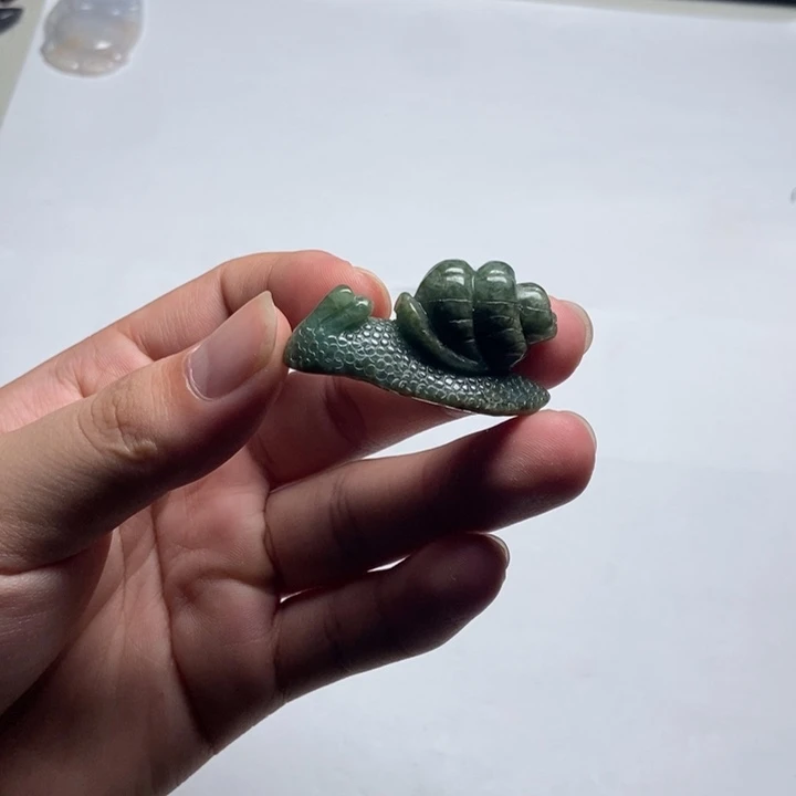 翡翠未镶嵌颈饰蜗牛4