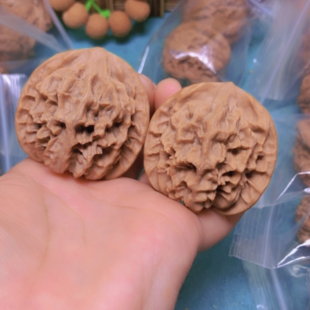 【闪购商品】摆件核桃45龙鳞磕尖