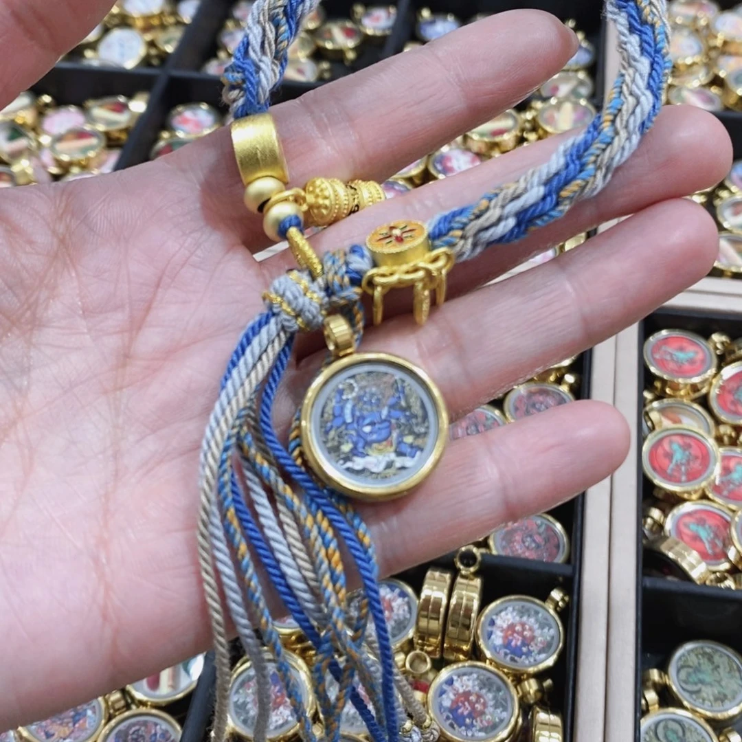 【闪购商品】吊坠单面1.5配手绳突突突突