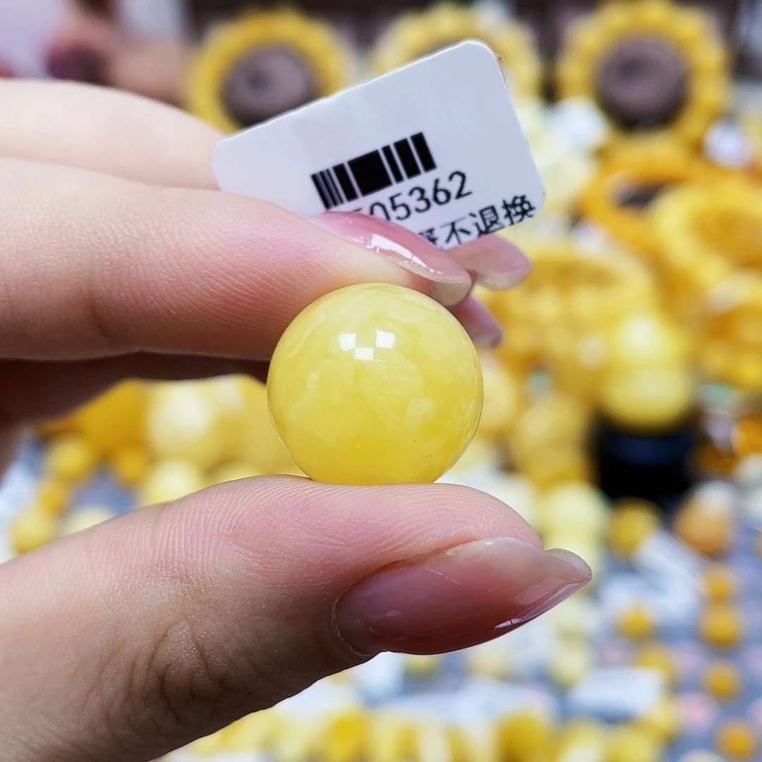 未镶嵌琥珀珠宝奇石16mm瑕疵.福利款