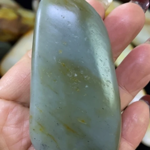 和田玉未镶嵌把件53