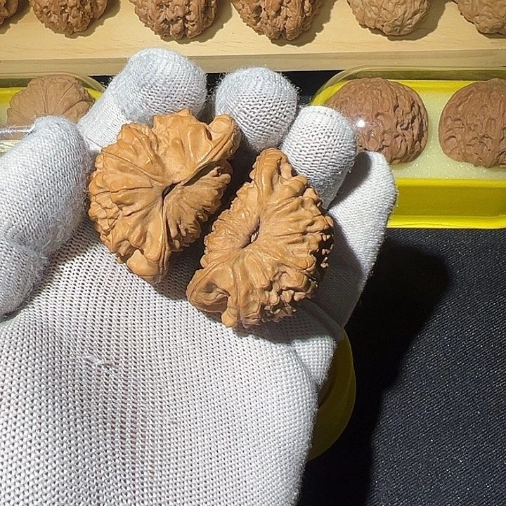 文玩核桃吊坠46全品精配蛇头