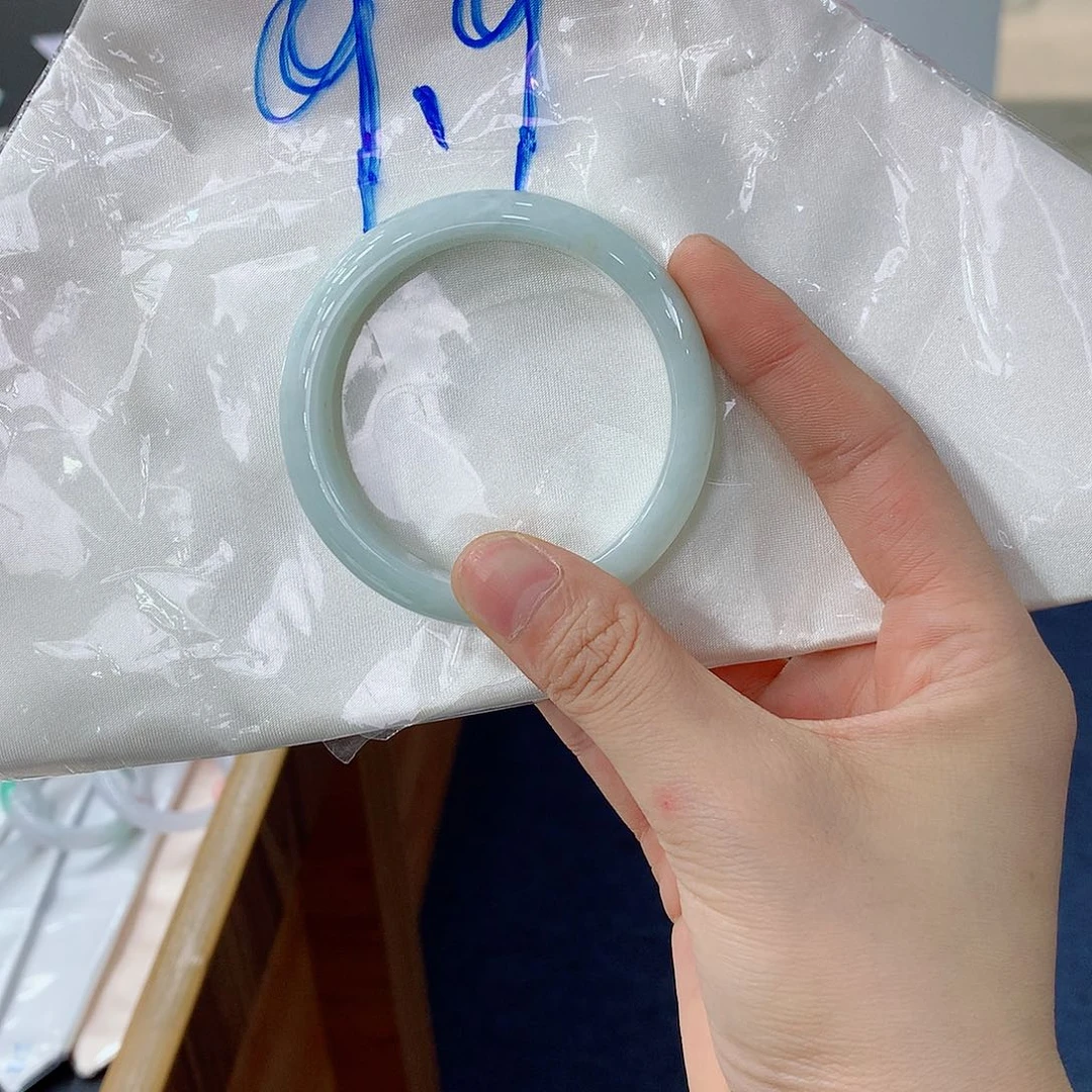 翡翠手镯未镶嵌买断