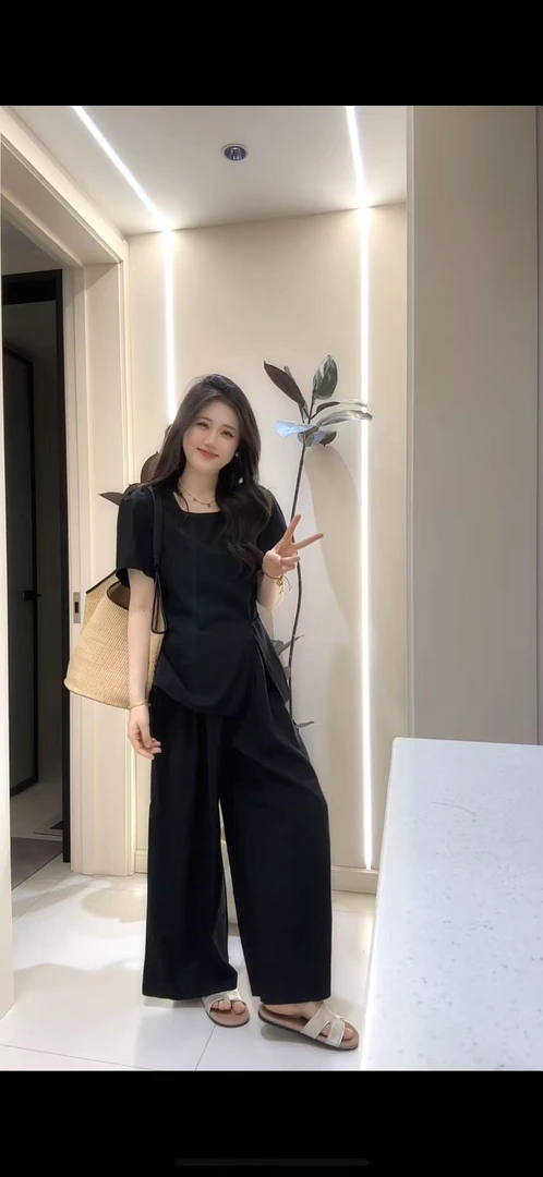 新款设计感收腰开叉方领泡泡袖亚麻上衣搭配高腰宽松阔腿裤