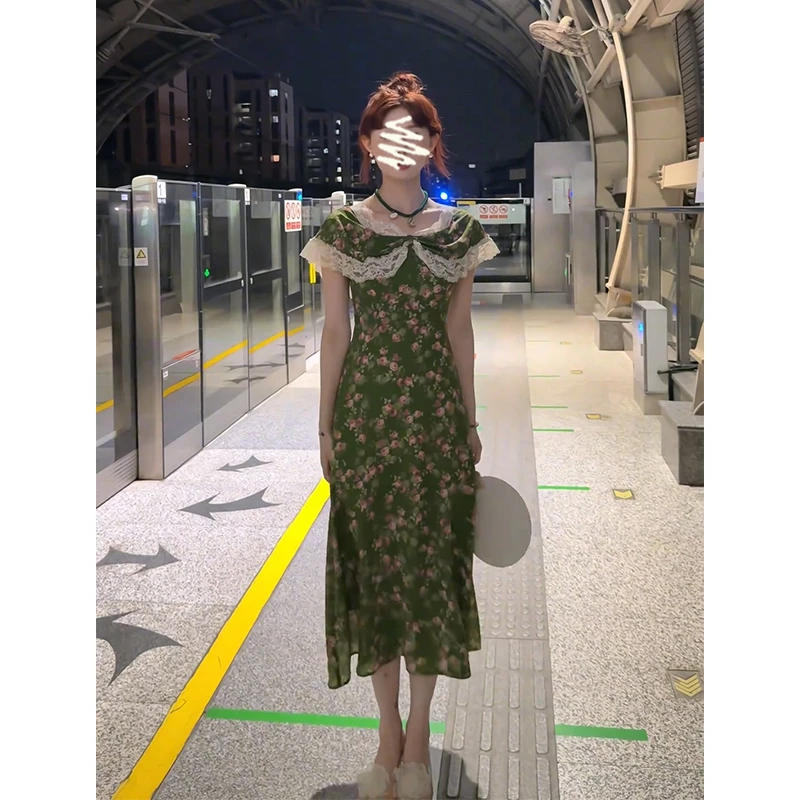 设计感连衣裙2025夏季新款法式气质蕾丝边收腰显瘦中长款碎花裙子