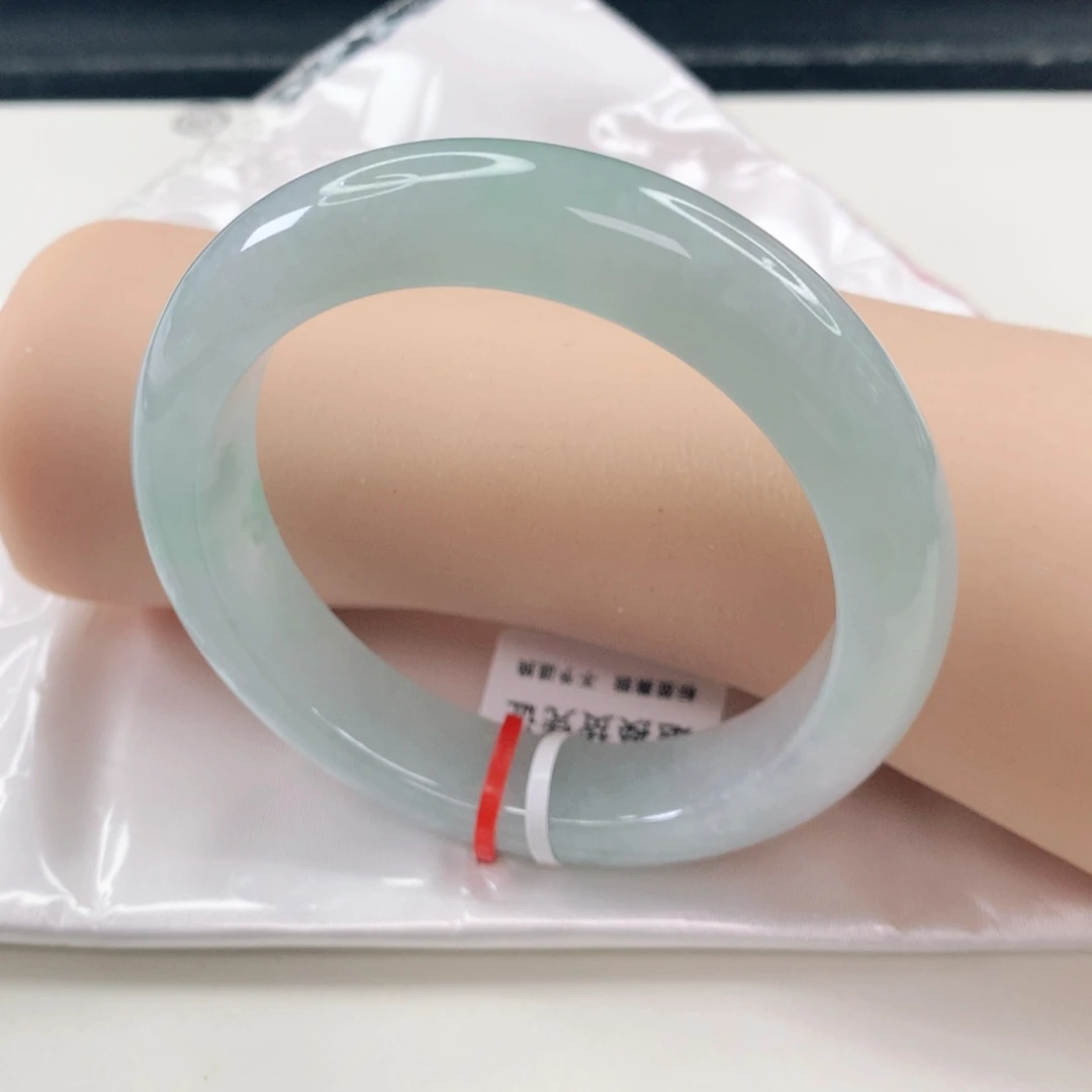 翡翠手镯未镶嵌圈口54.8