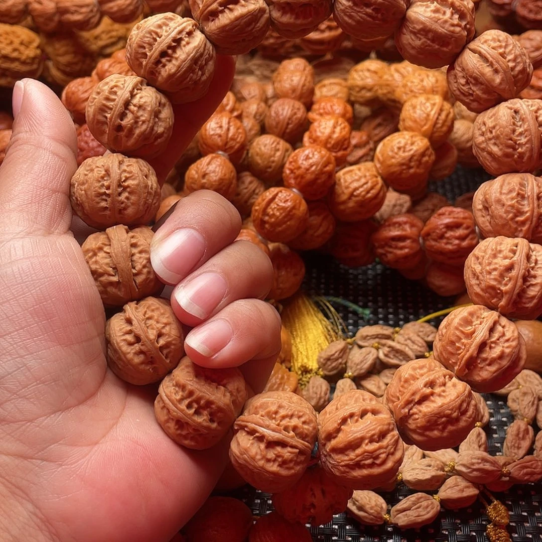 @***界文玩核桃手串磨盘京八棱