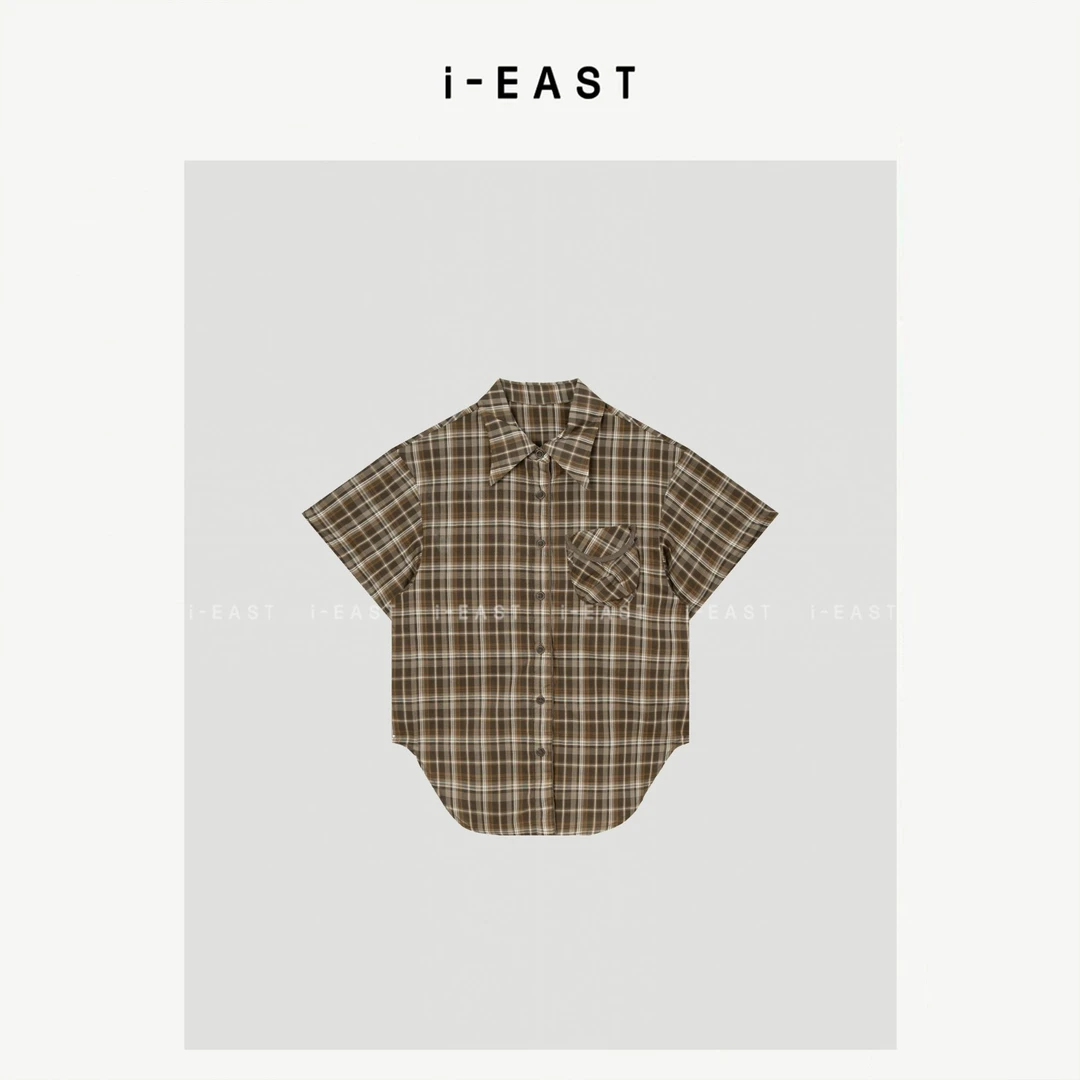 i-EAST 波恩画报~慵懒撞色格子短袖衬衣上衣-5Q SY9269