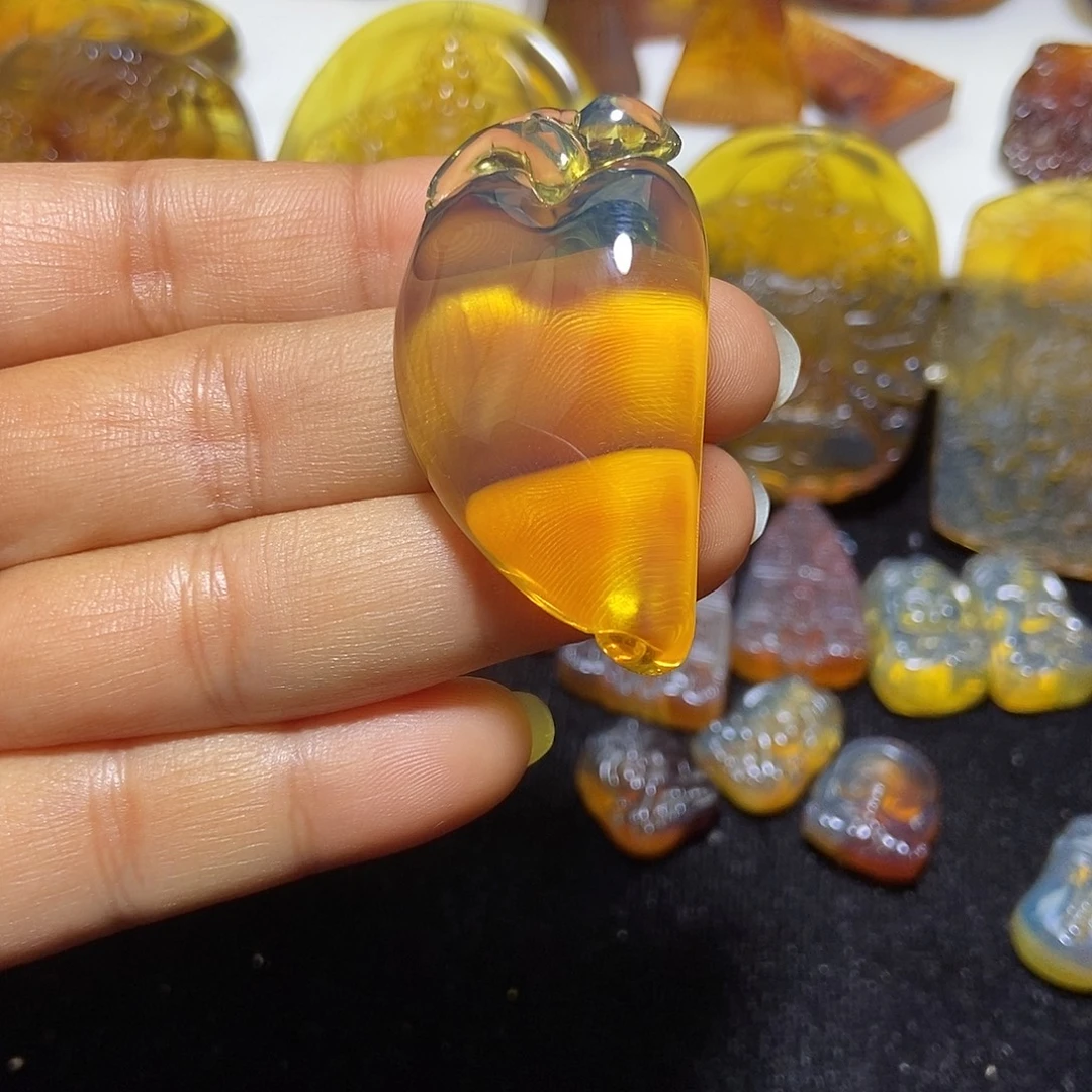 琥珀未镶嵌颈饰缅甸天然琥珀吊坠