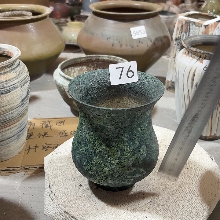 摆件高15，外口12，有孔，76