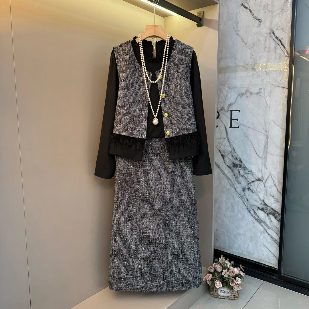 2025秋新款高级简约小香风宽松时尚显瘦马甲+衬衫+半裙三件套