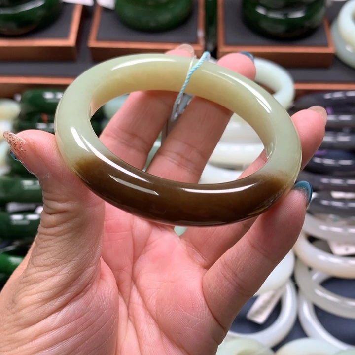 【闪购商品】未镶嵌手镯和田玉20