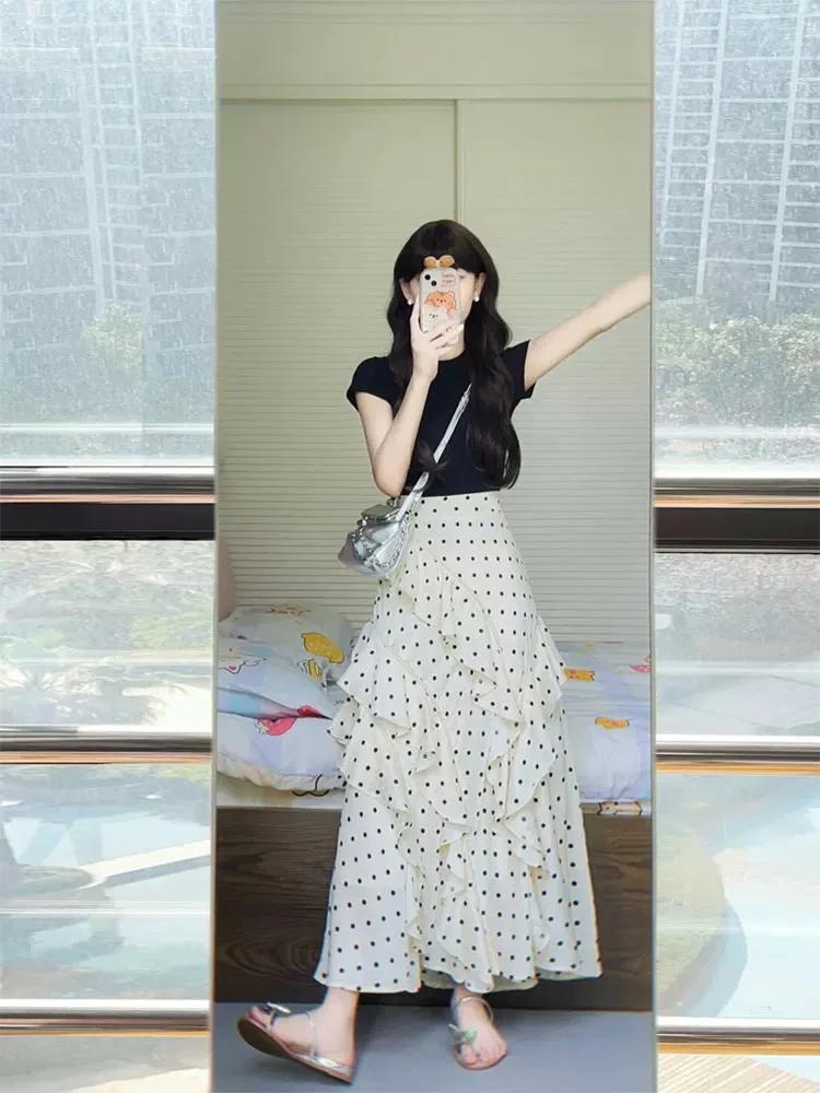 2025夏季新款法式温柔高级感黑色针织上衣搭配荷叶边半身裙两件套