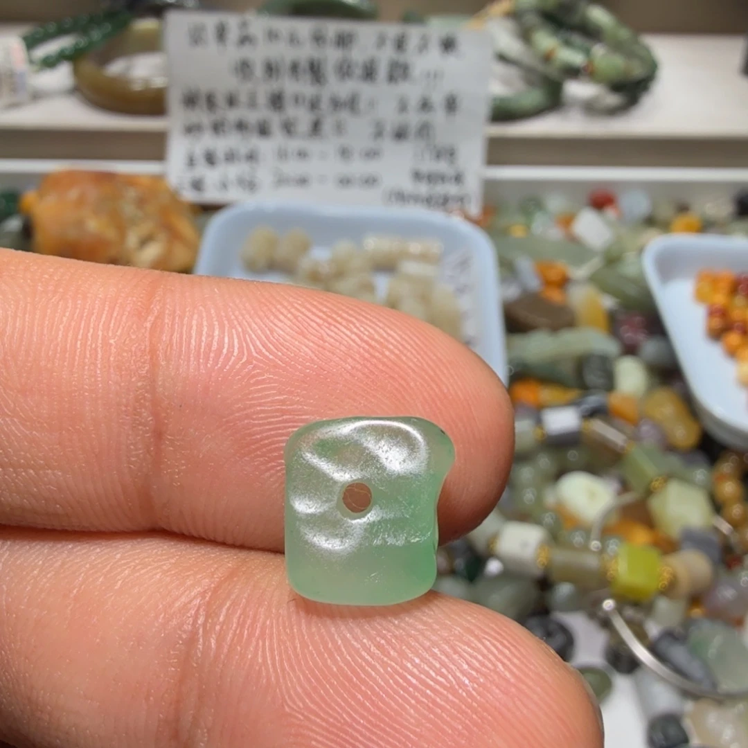 和田玉未镶嵌珠宝奇石