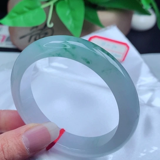 翡翠手镯未镶嵌     正圈54 冰飘花