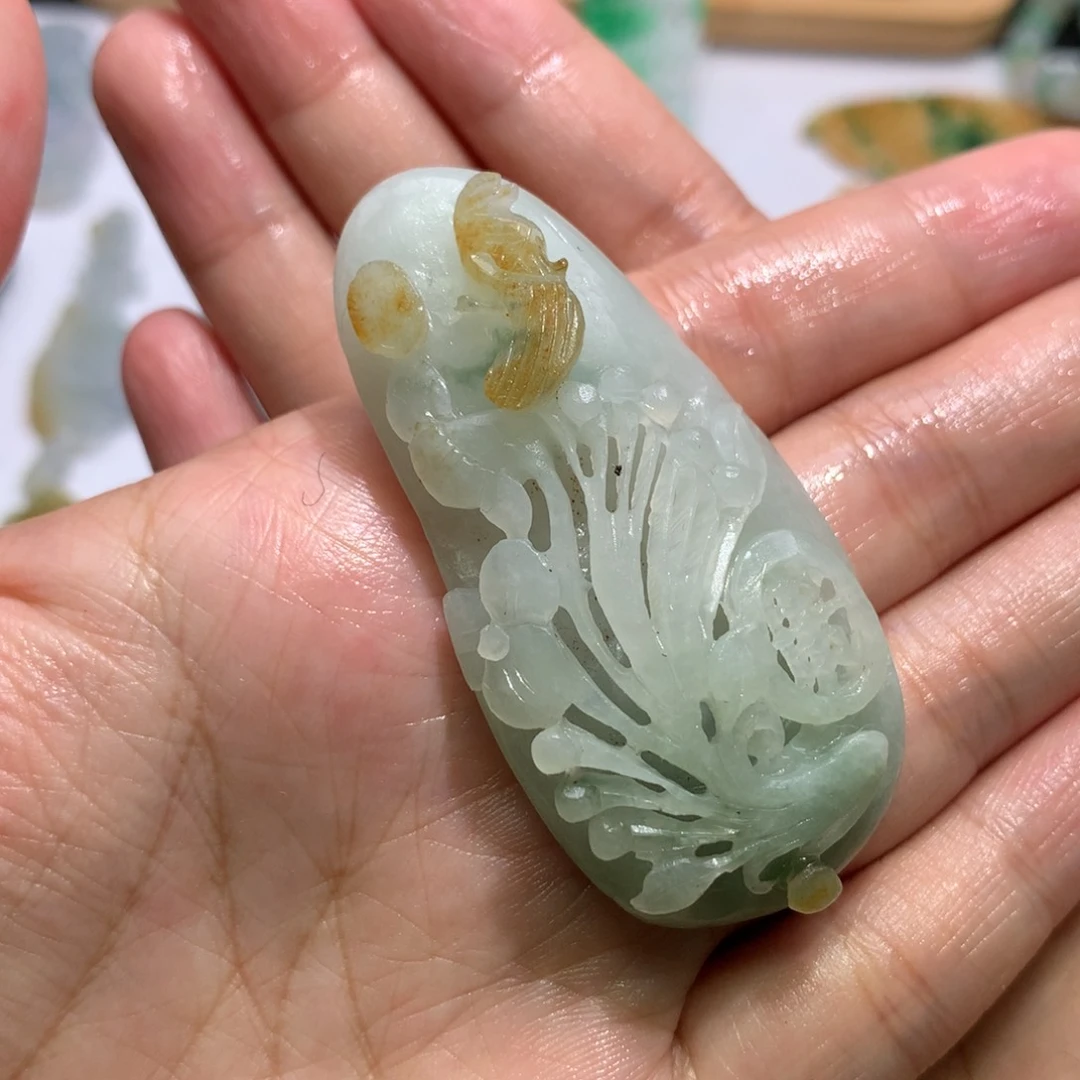 定制翡翠未镶嵌吊坠