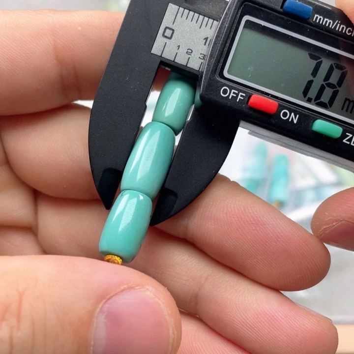 绿松石颈饰未镶嵌