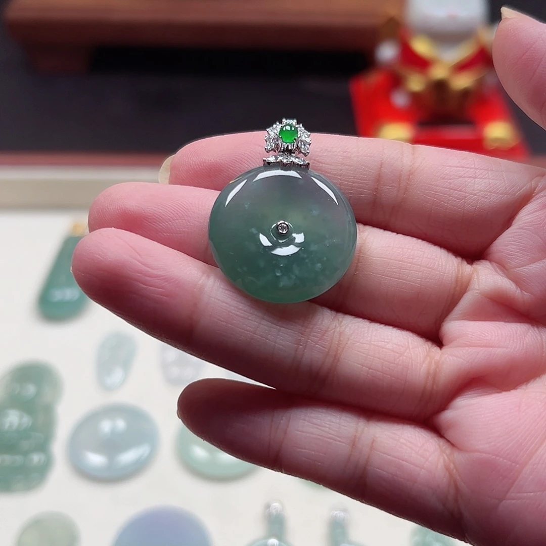 翡翠18K金镶嵌吊坠(不含链)