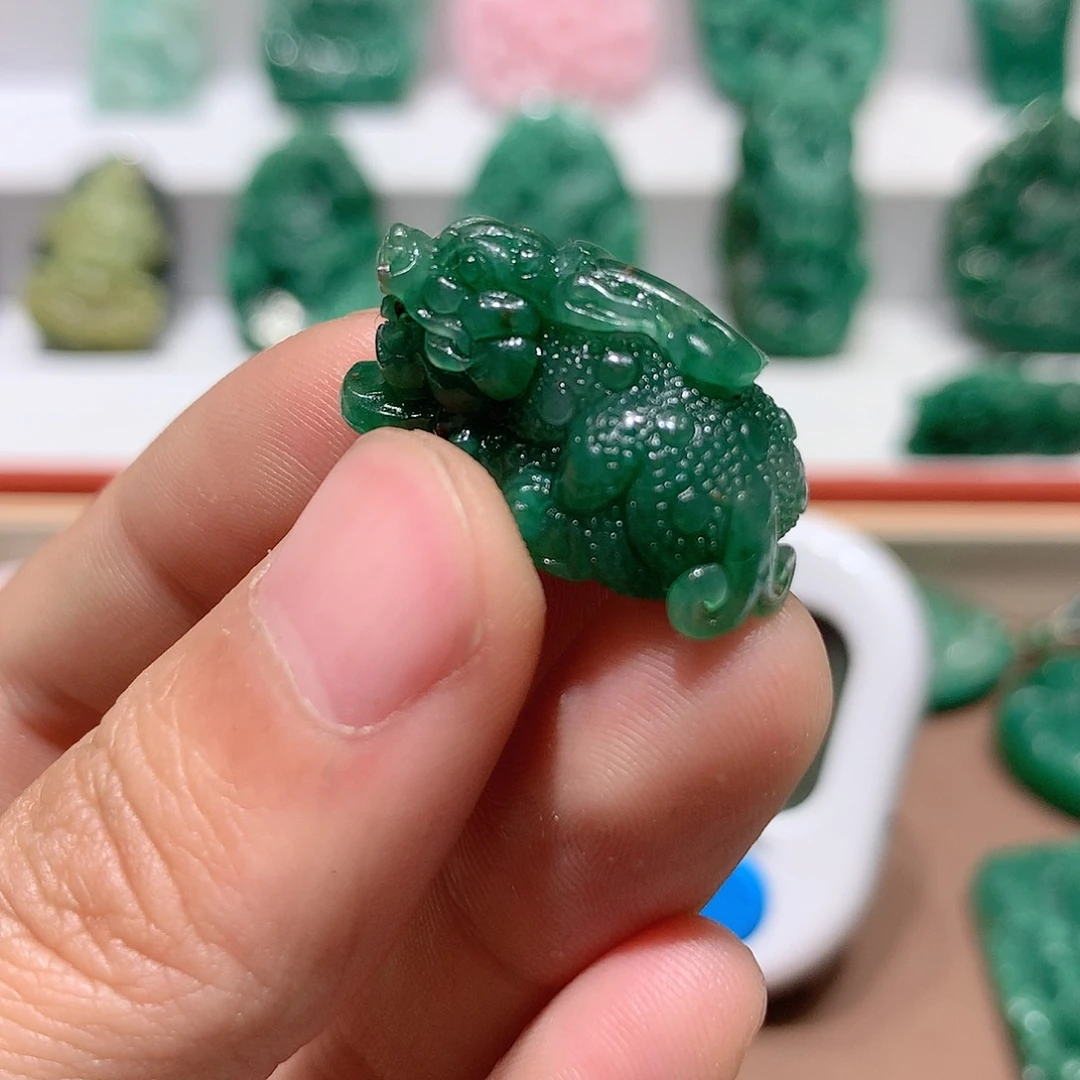 独山玉挂件未镶嵌