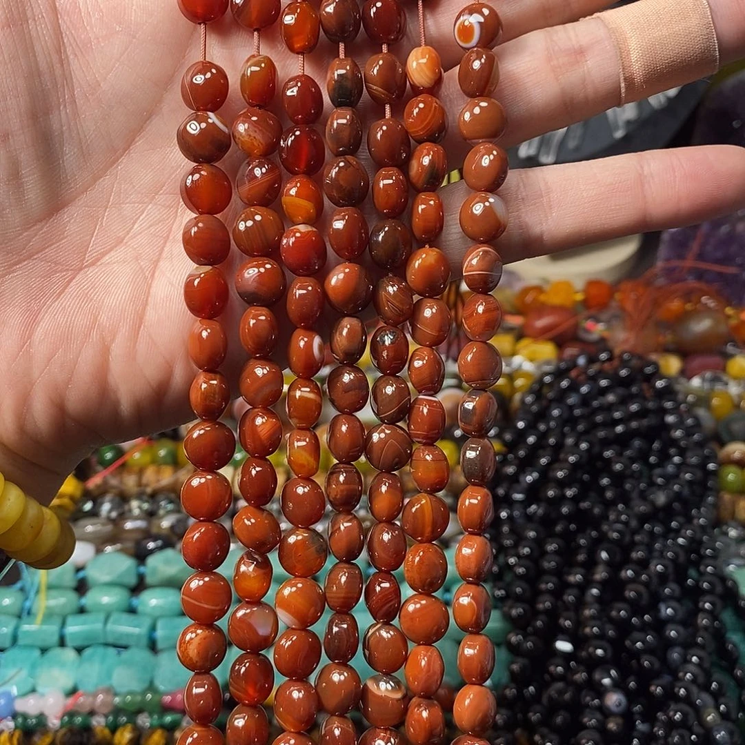 石英质玉未镶嵌，红缠丝玛瑙圆饼10mm，