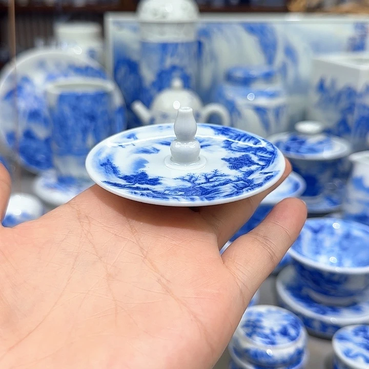 我是？在这里等你们回来的