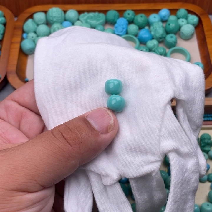 山***海直径10绿蓝色老型珠一对