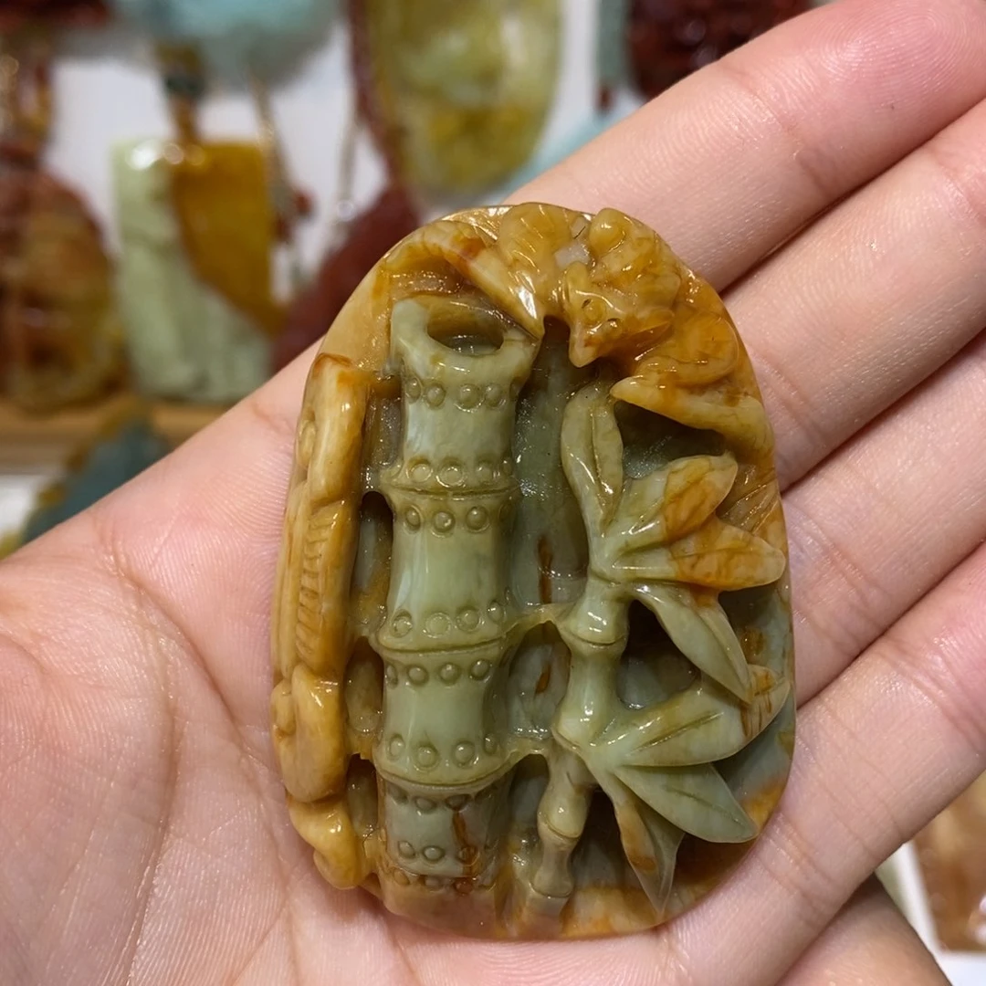 蛇纹石玉未镶嵌颈饰