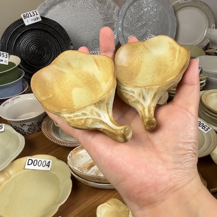 瓷粗陶花瓣筷子架2个装