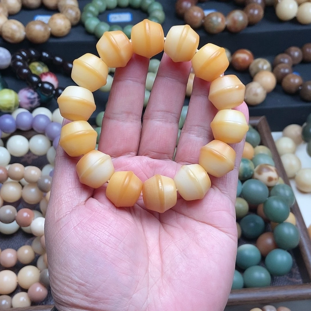 菩提根/象牙果吊坠19mm金色铃铛