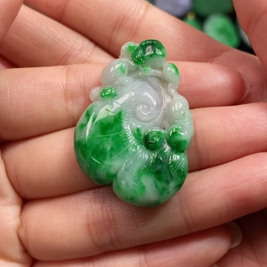 颈饰未镶嵌翡翠吊坠