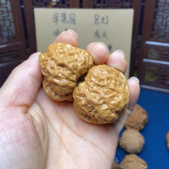 文玩核桃把件哇哇38