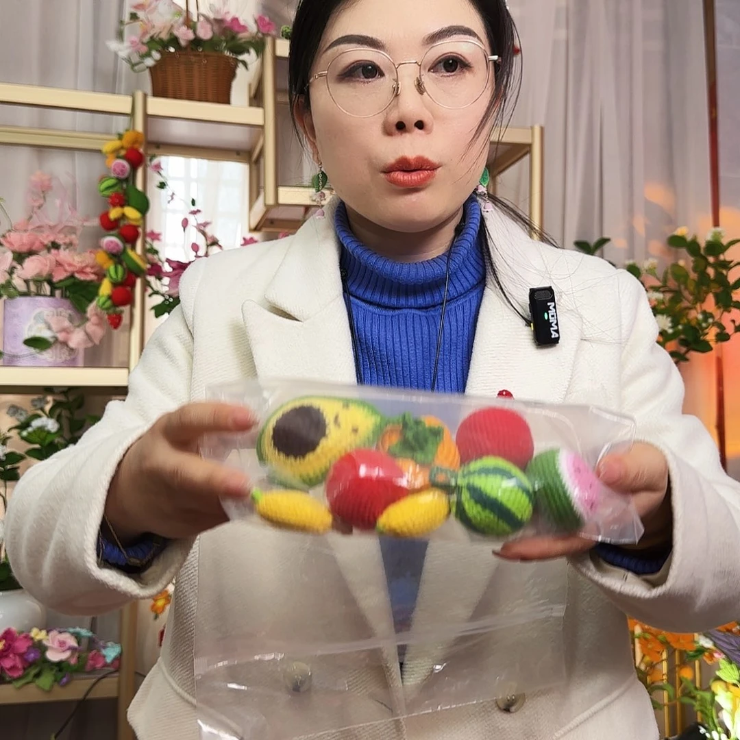 手工钩织制作水果