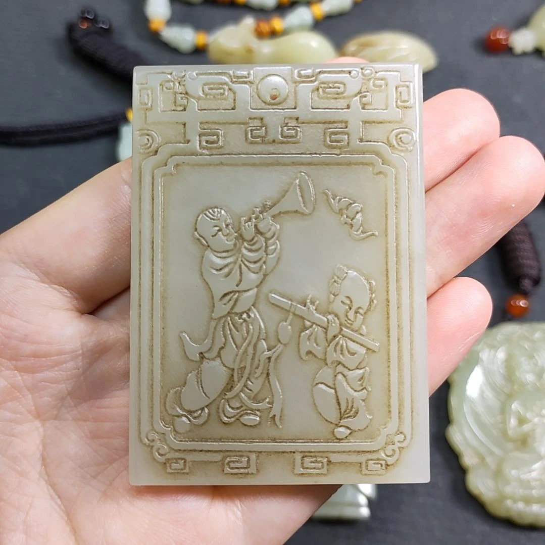 四***笔和田玉未镶嵌颈饰