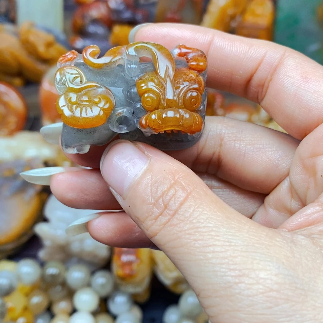 石英质玉（黄龙玉）未镶嵌吊坠(不含链)