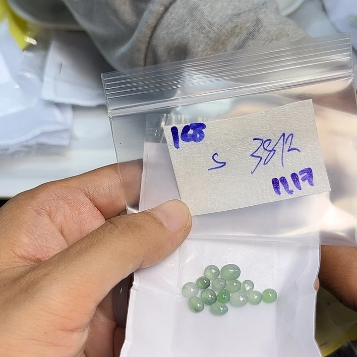 S***Q定制翡翠未镶嵌不