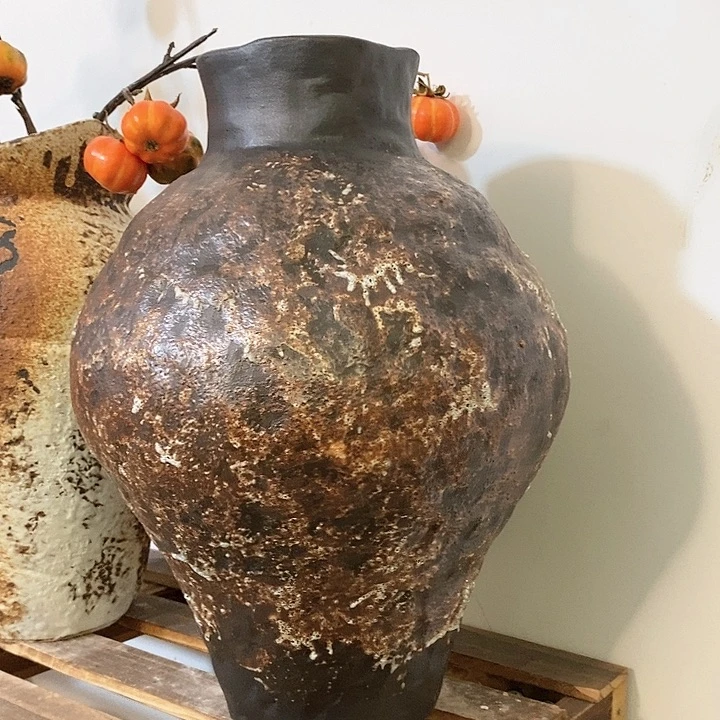 瓶景德镇陶瓷。景德镇陶瓷