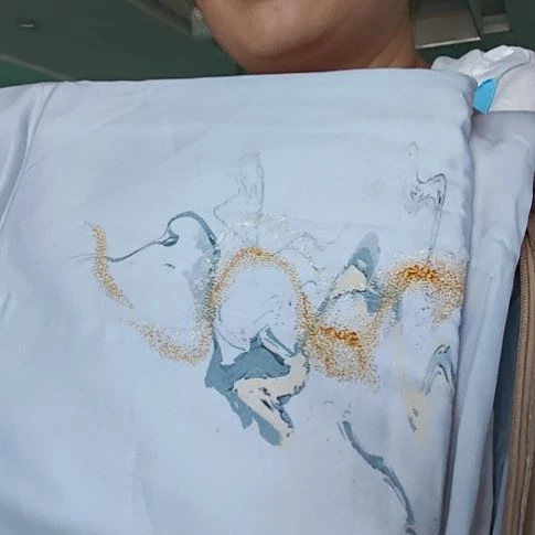 棉竹子纤维高端不了，大床4件套有色差。