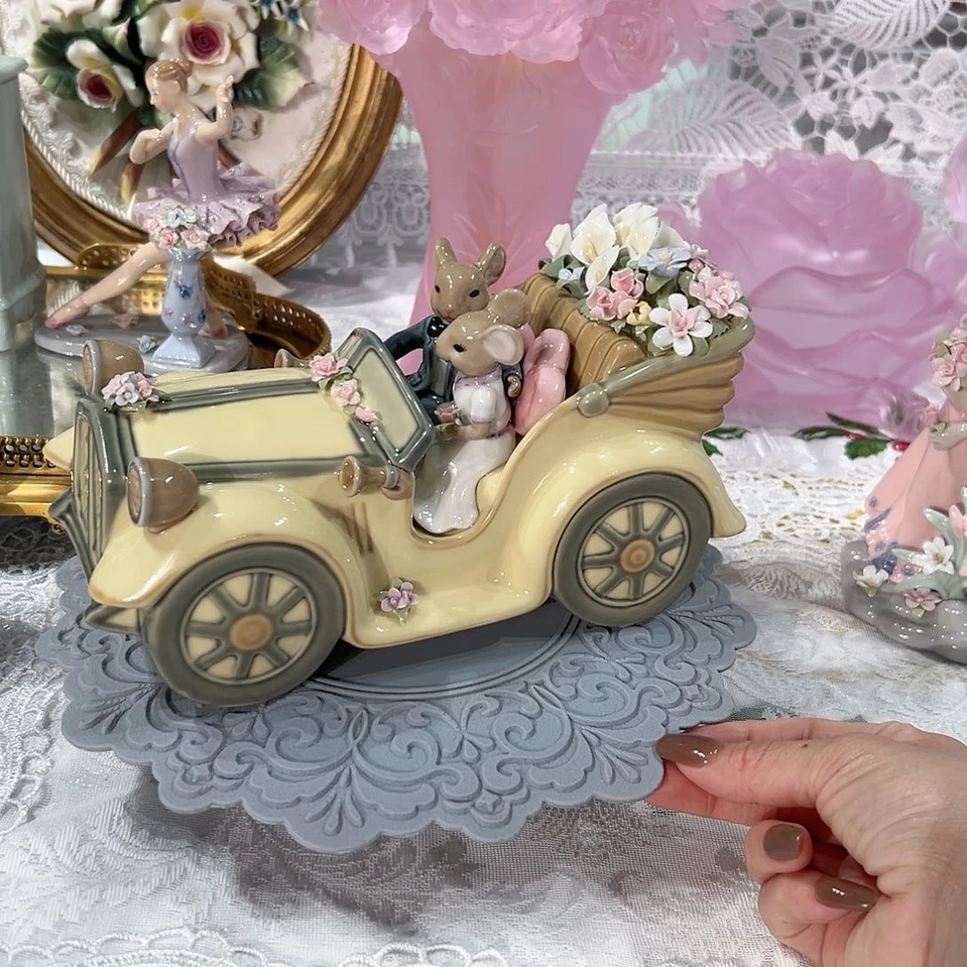 陶瓷0236经典老鼠婚车音乐盒