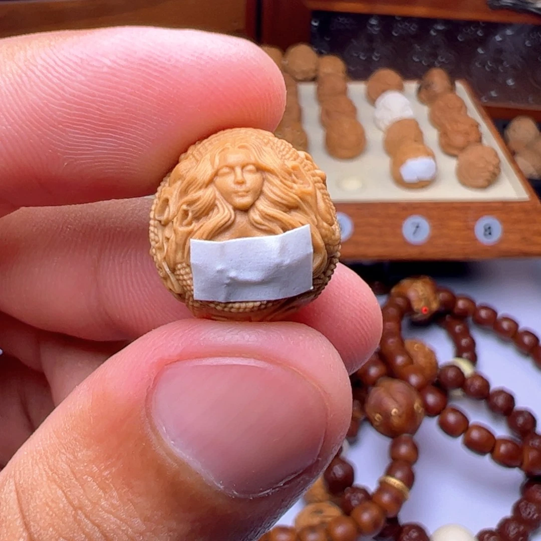 猴头核桃吊坠精工蛇女17