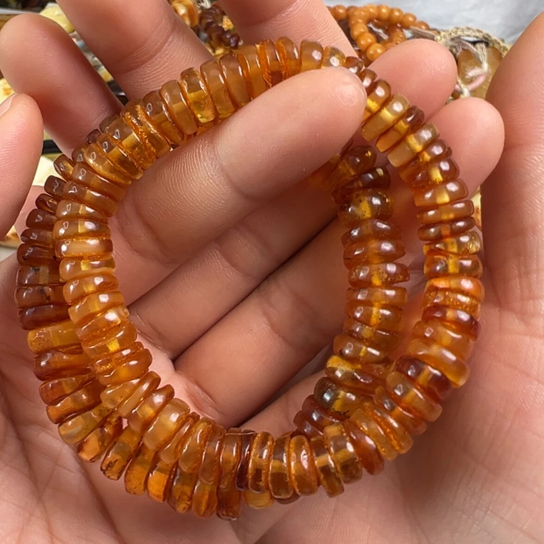 琥珀未镶嵌裸石多样性发一条，微瑕