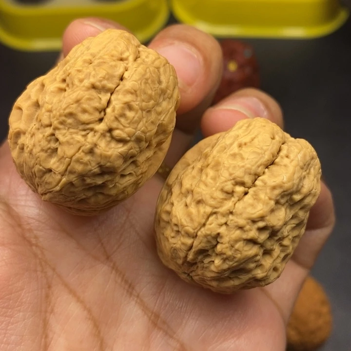 文玩核桃吊坠36尺脑纹金蟾