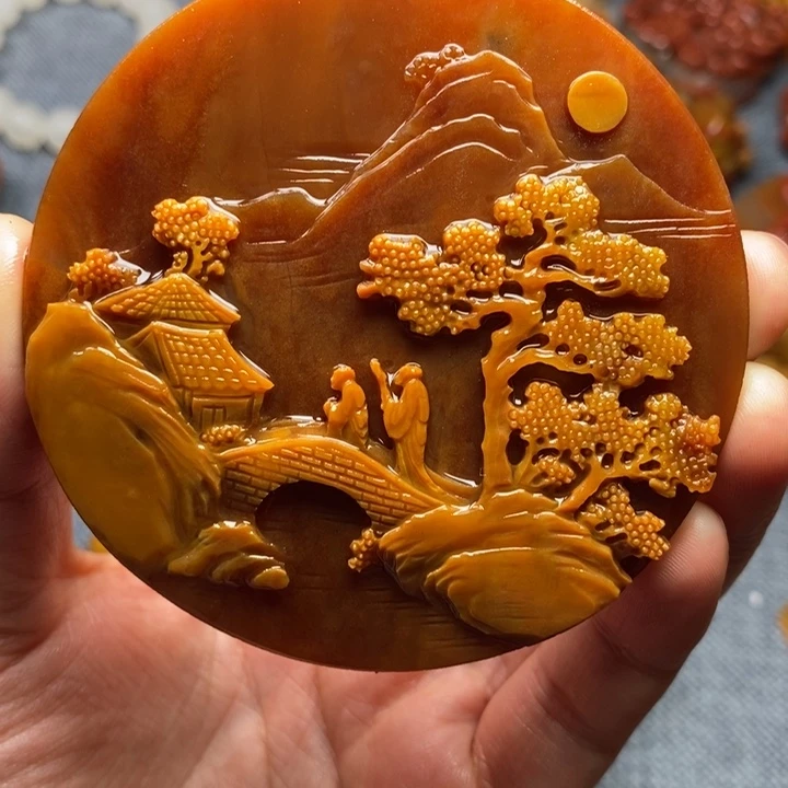 石英质玉（黄龙玉）合金颈饰