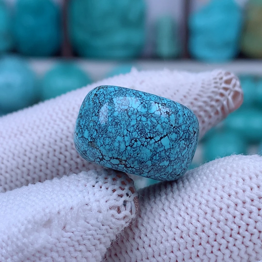 绿松石珠宝奇石未镶嵌金**人