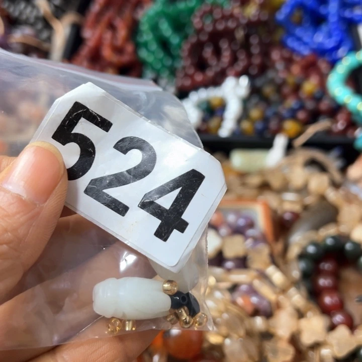 和田玉（糖玉）颈饰未镶嵌五***头