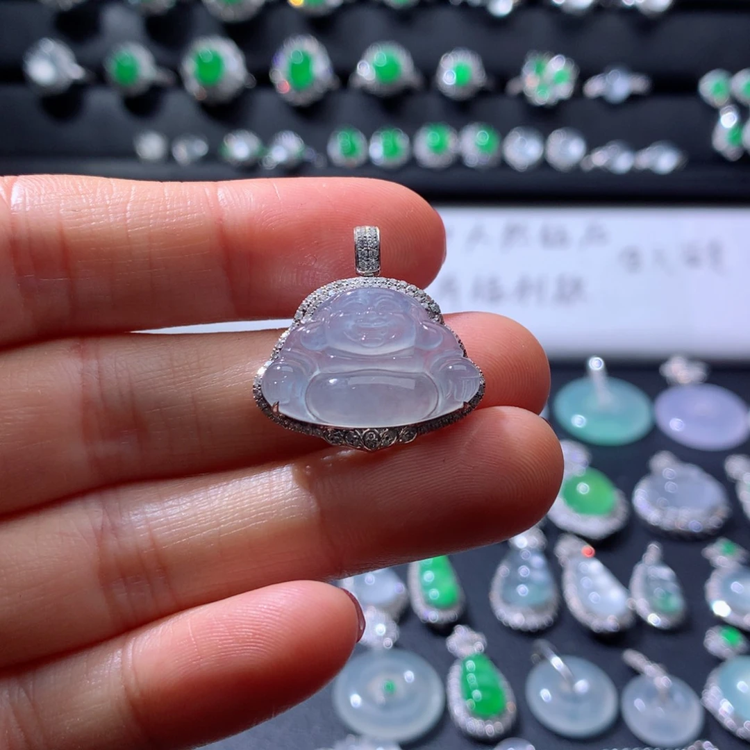 颈饰18K金镶嵌翡翠