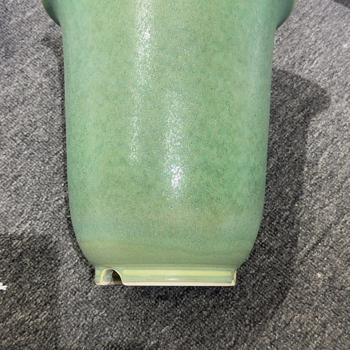 春***后摆件绿釉亚光陶瓷花器