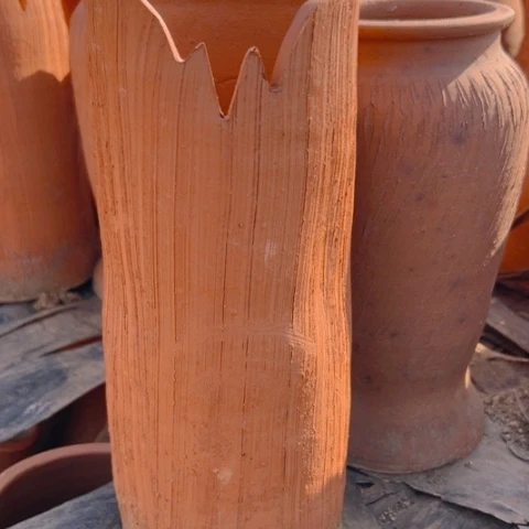 红陶口11高27微瑕