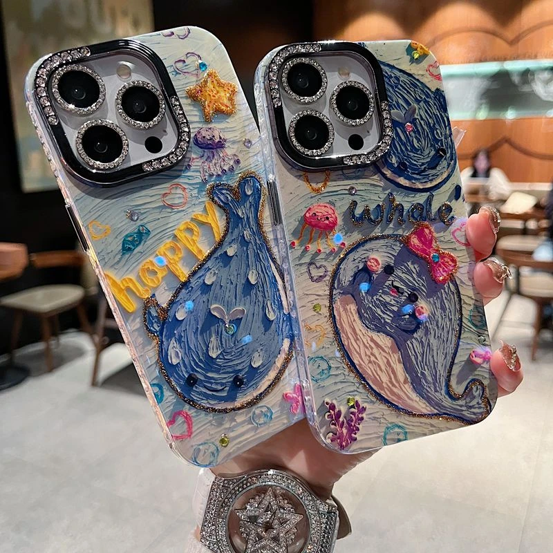 适用苹果系列iPhone16新款手机壳卡通油画鲸鱼钻石镜框闪钻镜头膜