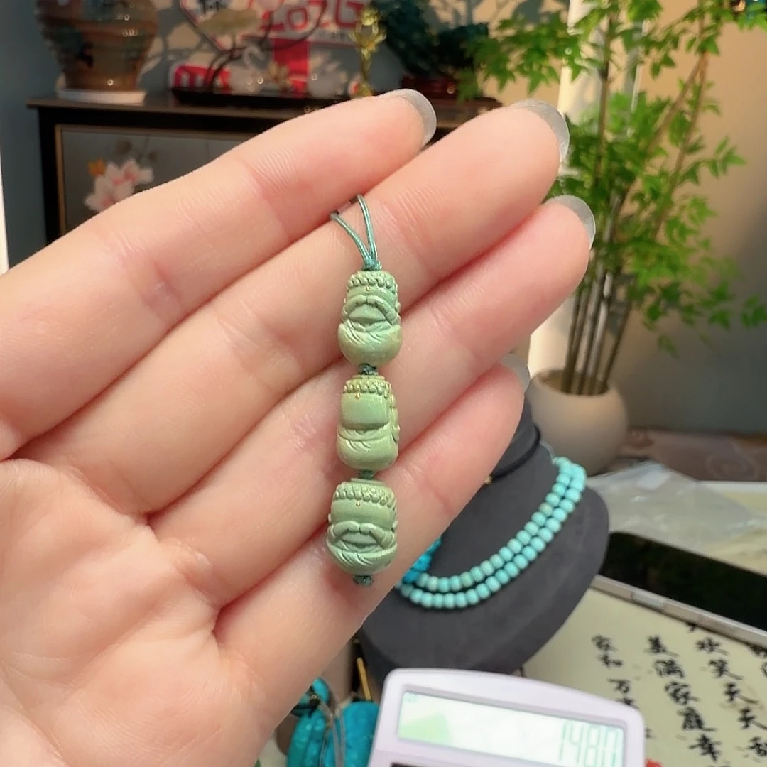 绿松石未镶嵌颈饰